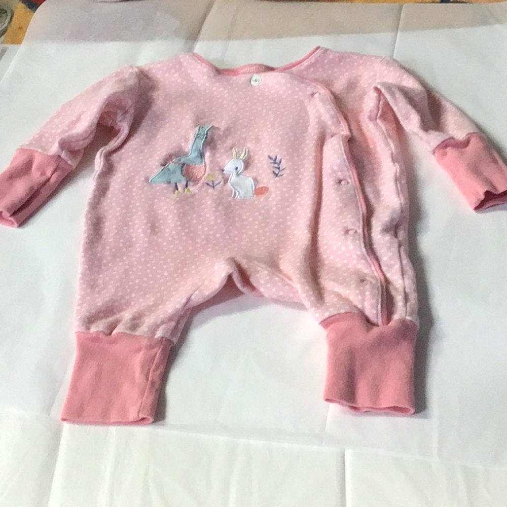 🏖️2/5.00🏖️L&J Baby Sleeper 0-3 months clean small hole